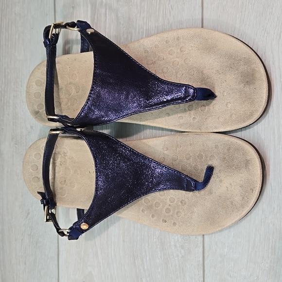 Vionic Women Kirra Metallic T Strap Leather Sandals Shoes Sz 8 - Picture 3 of 10